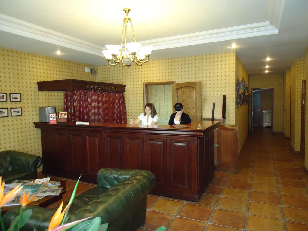 John Hughes Hotel Doneck Exteriér fotografie